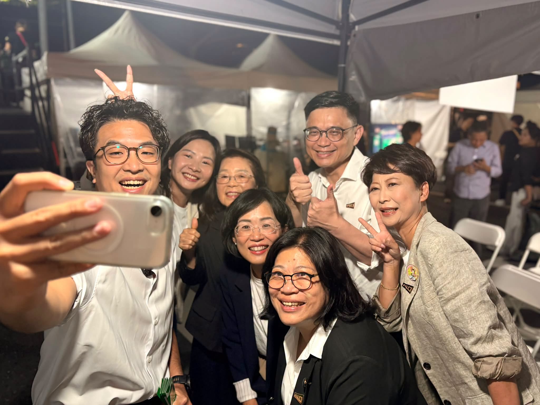 創黨40週年音樂會和好戰友相聚